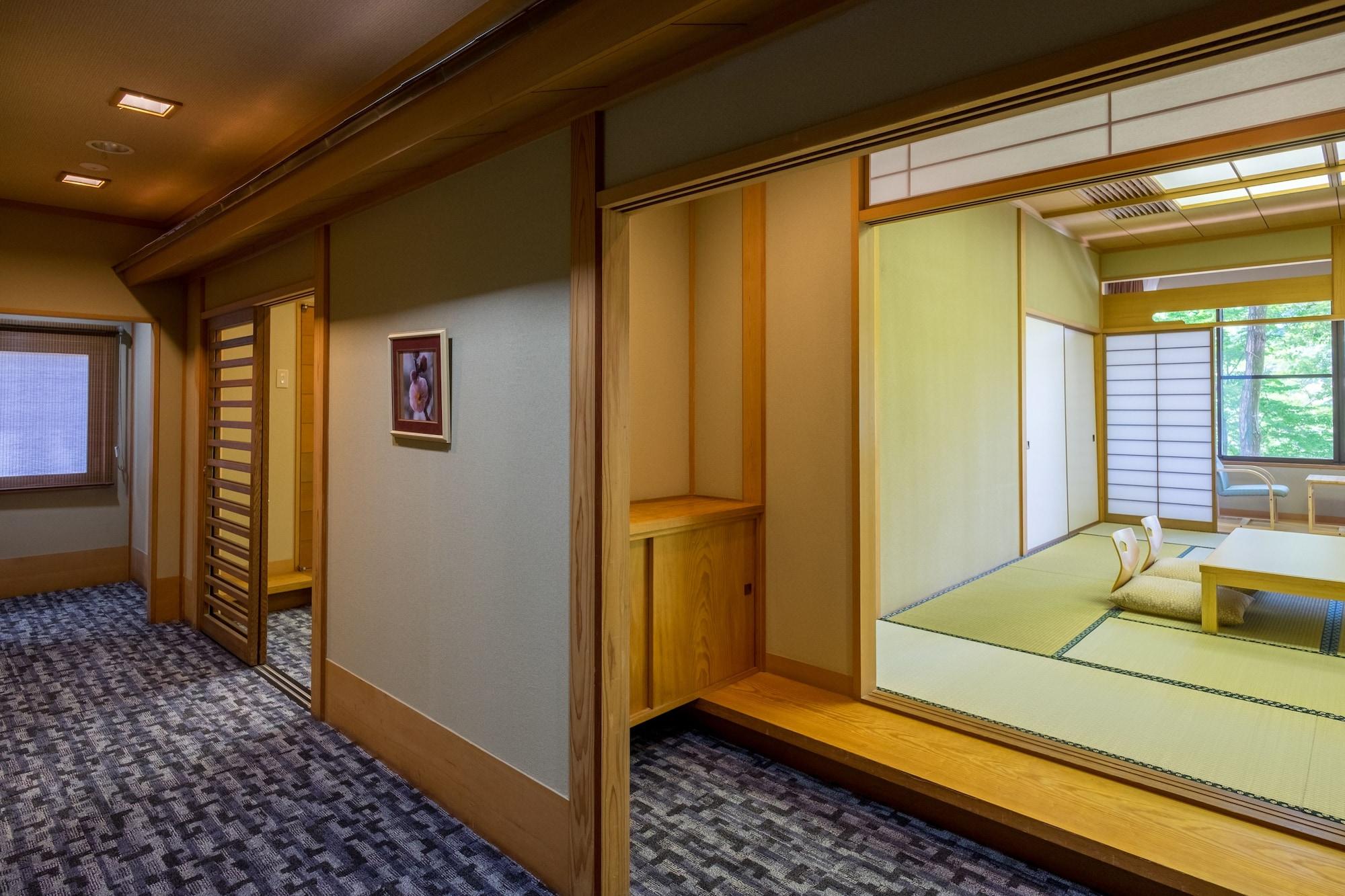 Okutamaji Hotel Ome Екстериор снимка