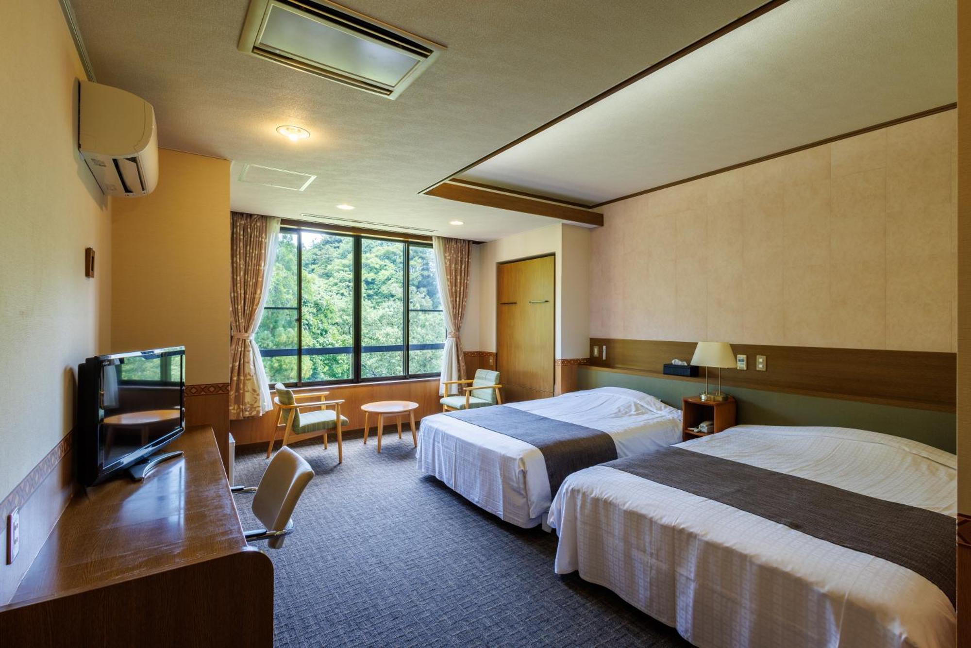 Okutamaji Hotel Ome Екстериор снимка
